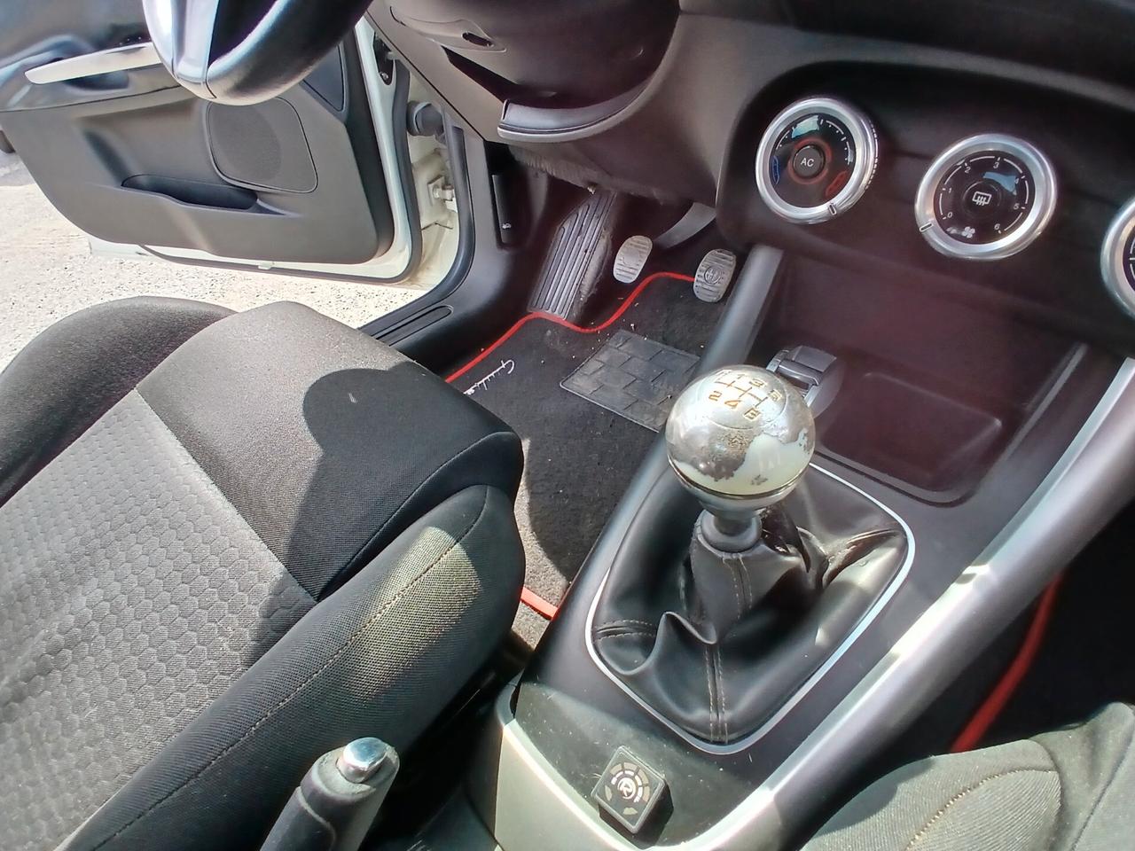 Alfa Romeo Giulietta TURBO 120CV PROGRESSION GPL