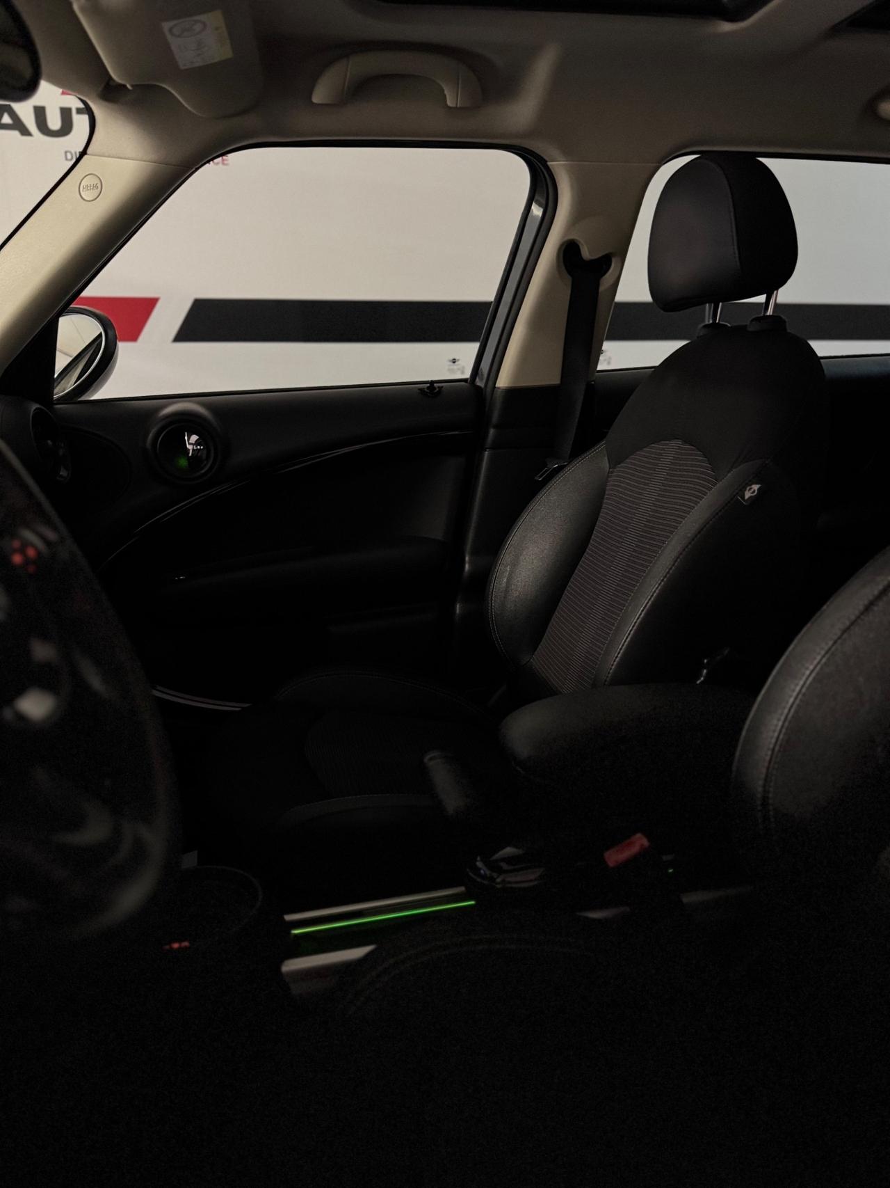 Mini 2.0 Cooper D Countryman Automatica TETTO APRIBILE - APPLE CARPLAY & ANDROID AUTO