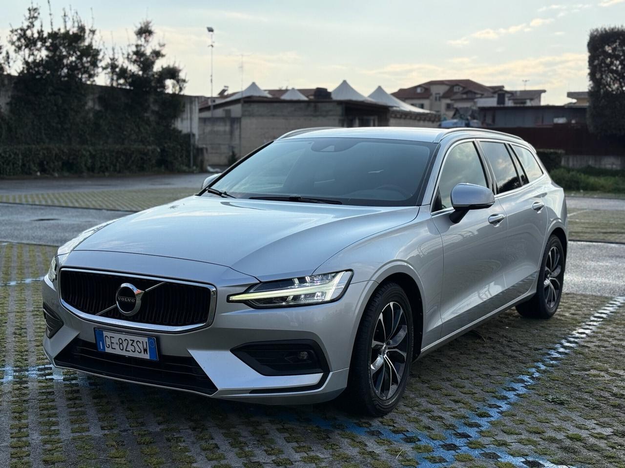VOLVO V60 2021 B4 Geartronic