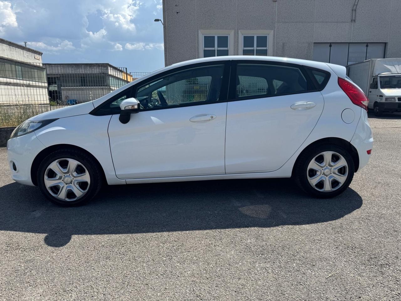 Ford Fiesta 1.4 TDCi 68CV 5 porte Titanium