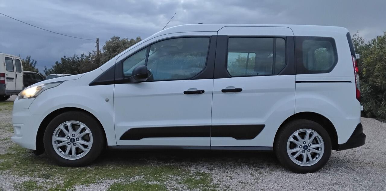 Ford Tourneo Connect Tourneo Connect 1.5 TDCi 120 CV Powershift Titanium