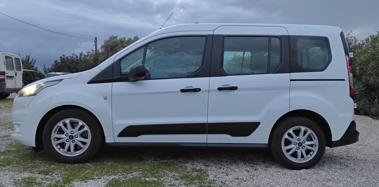 Ford Tourneo Connect 2018 photo 2