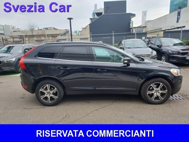 VOLVO XC60 D5 AWD Geartronic Momentum