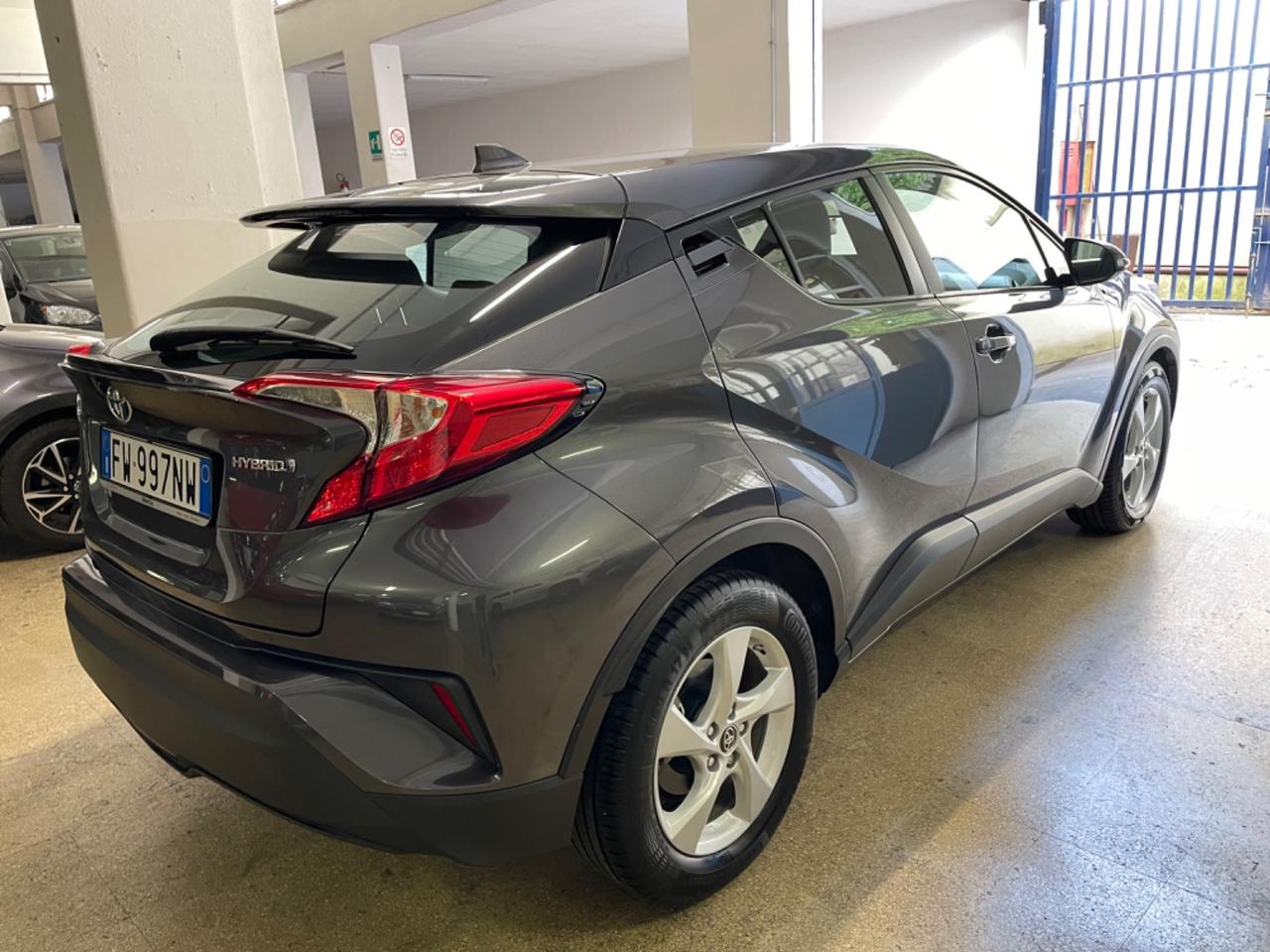 Toyota C-HR 1.8 Hybrid E-CVT Active