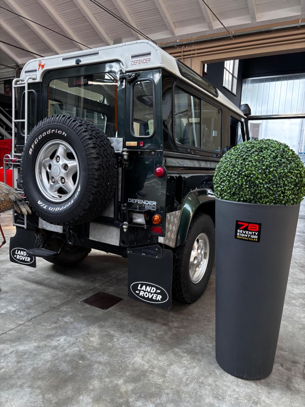Land Rover Defender 90 2.5 Td5