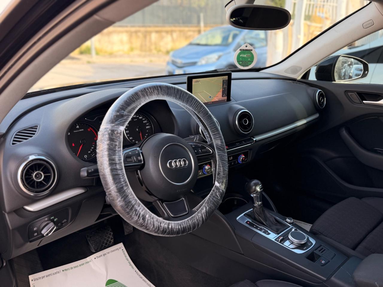 Audi A3 SPB 1.6 TDI 116Cv S tronic TOTAL BLACK