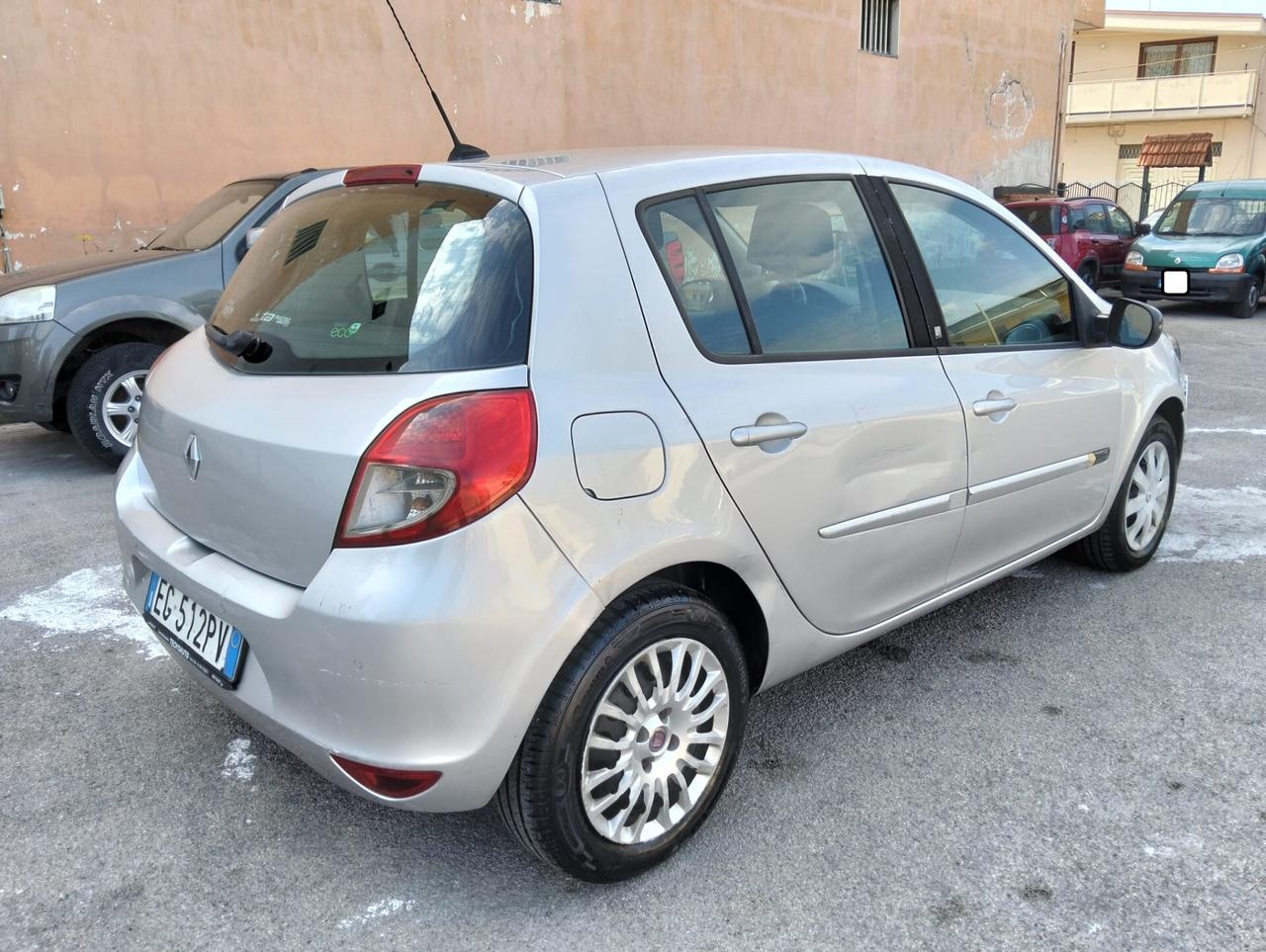 Renault Clio 1.5 DCI 85cv 20th 2011