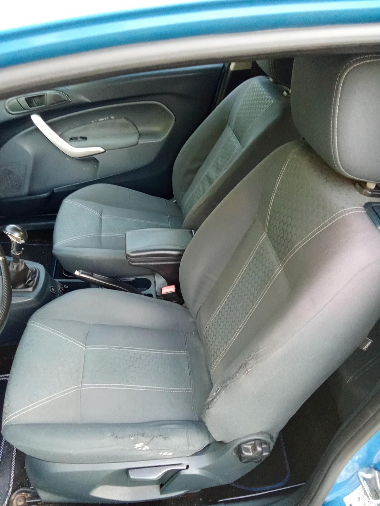 Ford Fiesta 1.4 GPL 3p 09