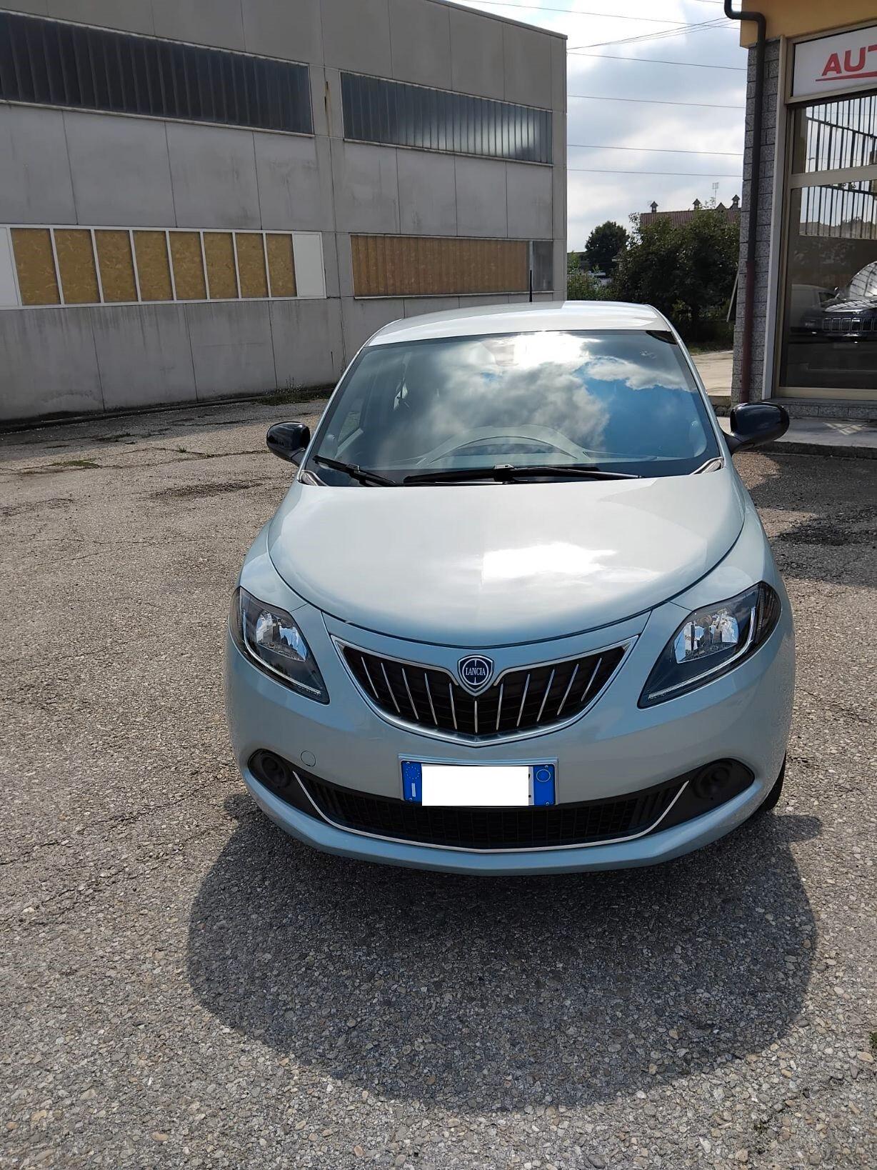 Lancia Ypsilon 1.0 FireFly 5 porte S&S Hybrid Platino