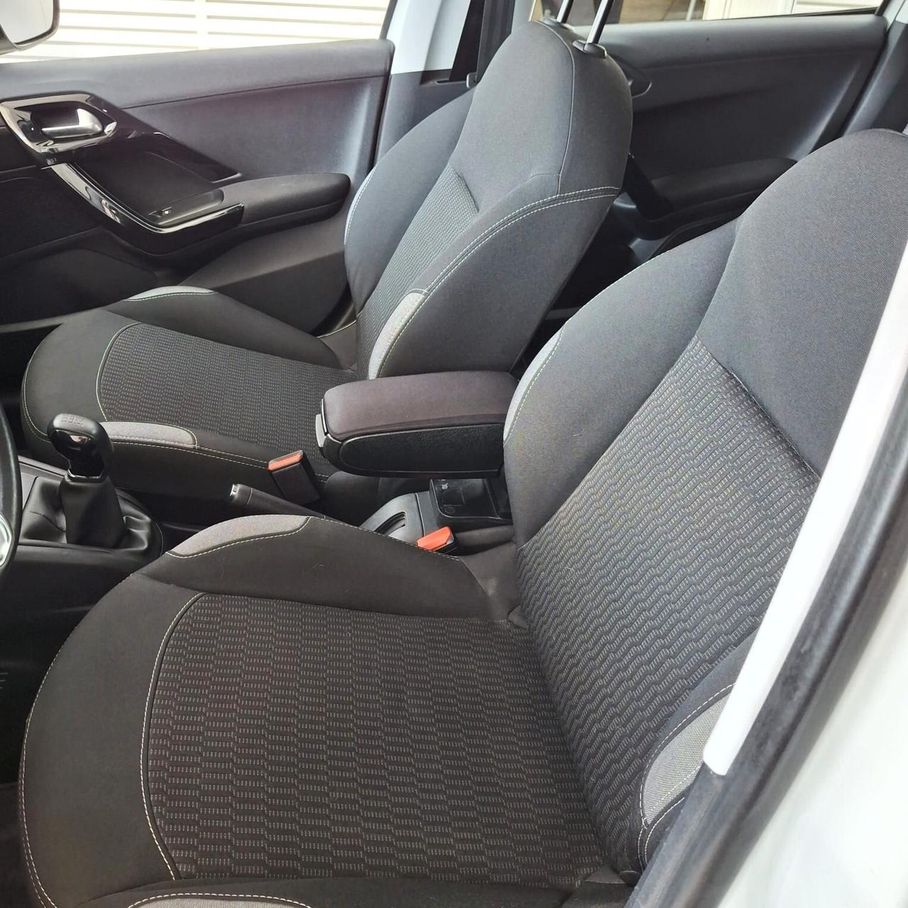 Peugeot 208 PureTech 82 5 porte Allure