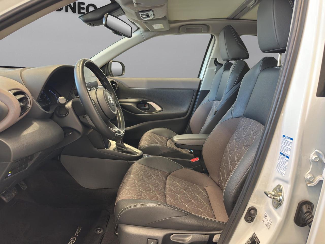 Toyota Yaris Cross 1.5h HEV Lounge 4wd