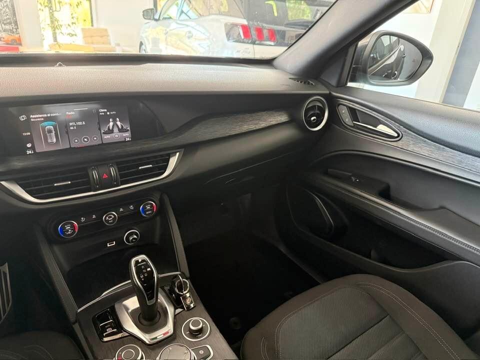 Alfa Romeo Stelvio 2.2 Turbodiesel 190 CV AT8 Q4 Business