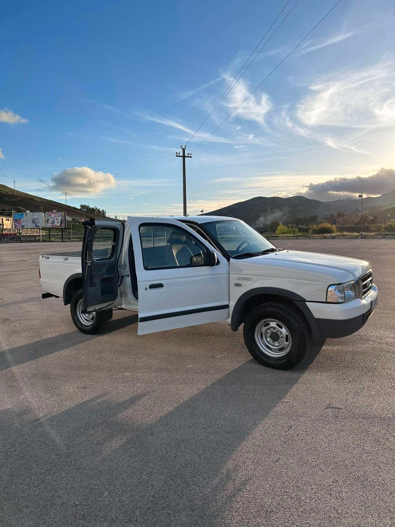 Ford Ranger 2.5 TDI (109CV) 4p. Super Cab Pick-up XL