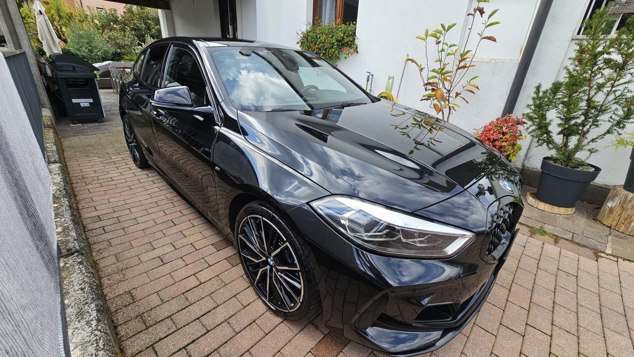 Bmw 135 M 135i xDrive Colorvision Edition