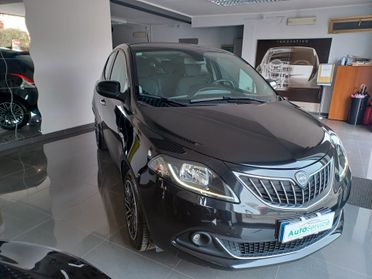 Lancia Ypsilon 1.0 Hybrid 70cv