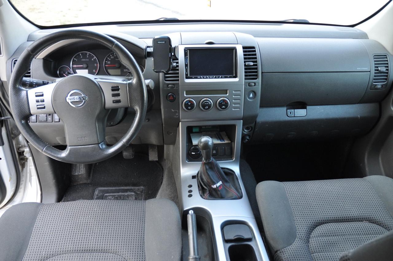 Nissan Pathfinder 2.5 dCi SE 7 Posti-Gancio Traino