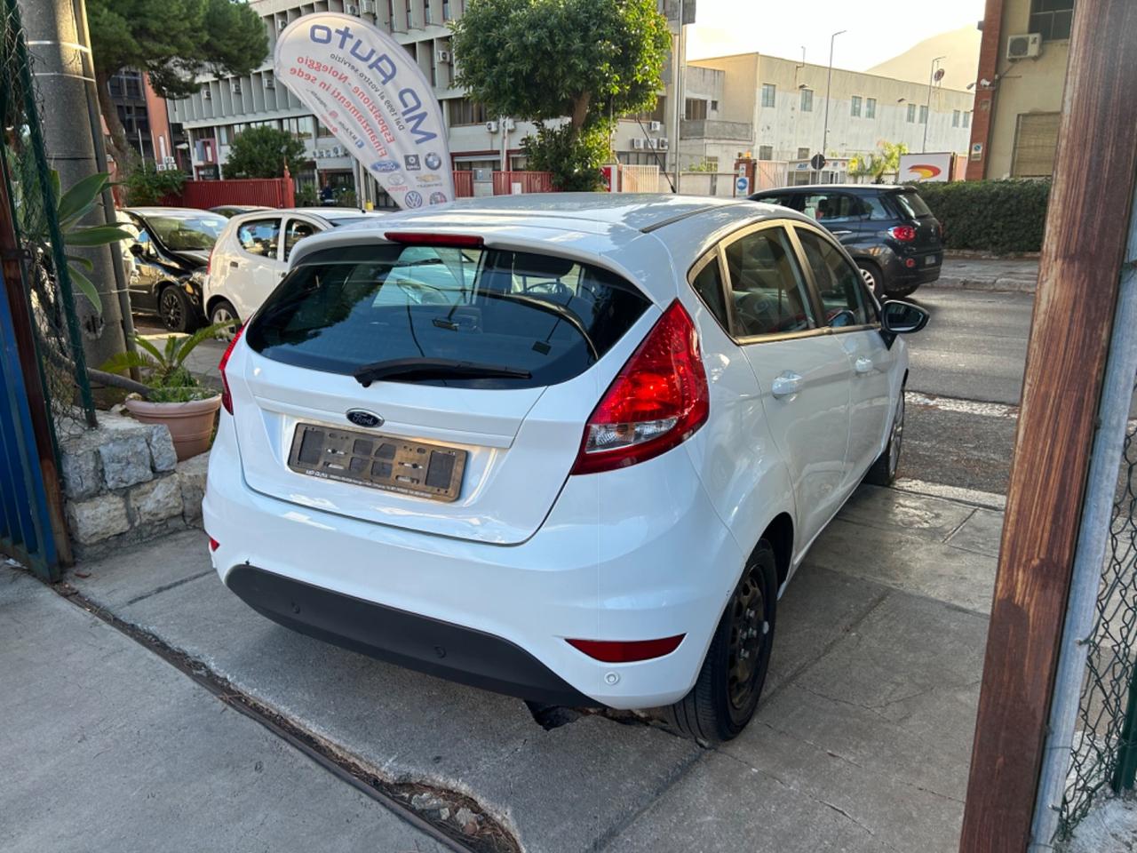 Ford Fiesta 1.4 TDCi 70CV 5 porte Titanium