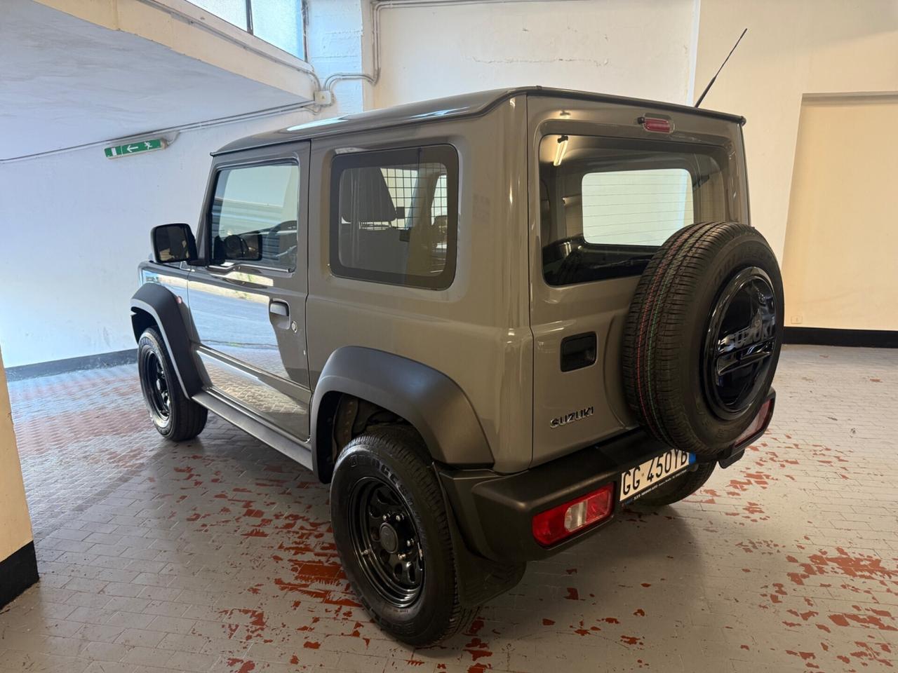 Suzuki Jimny 1.5 5MT PRO (N1)