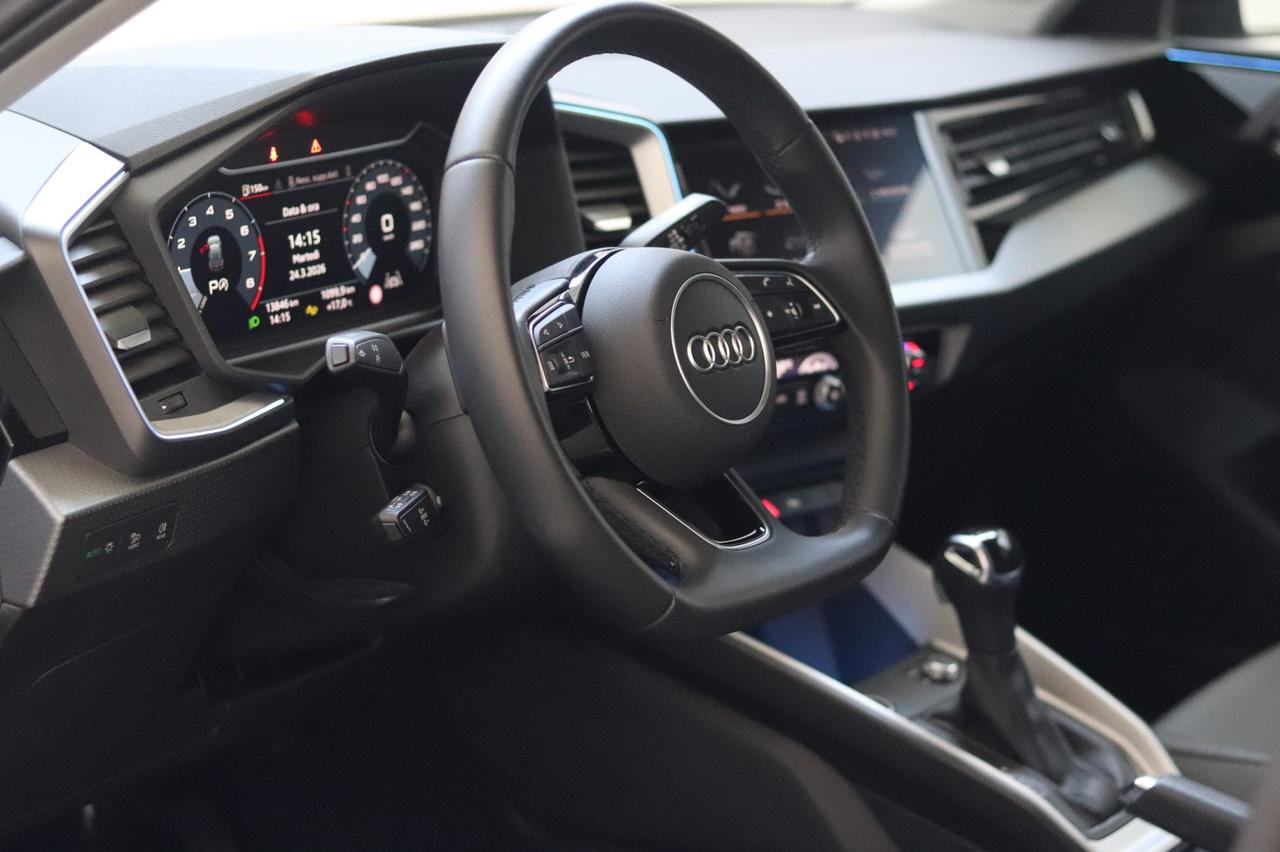 Audi A1 Sportback 30 Tfsi S-tronic S-line Black Identity