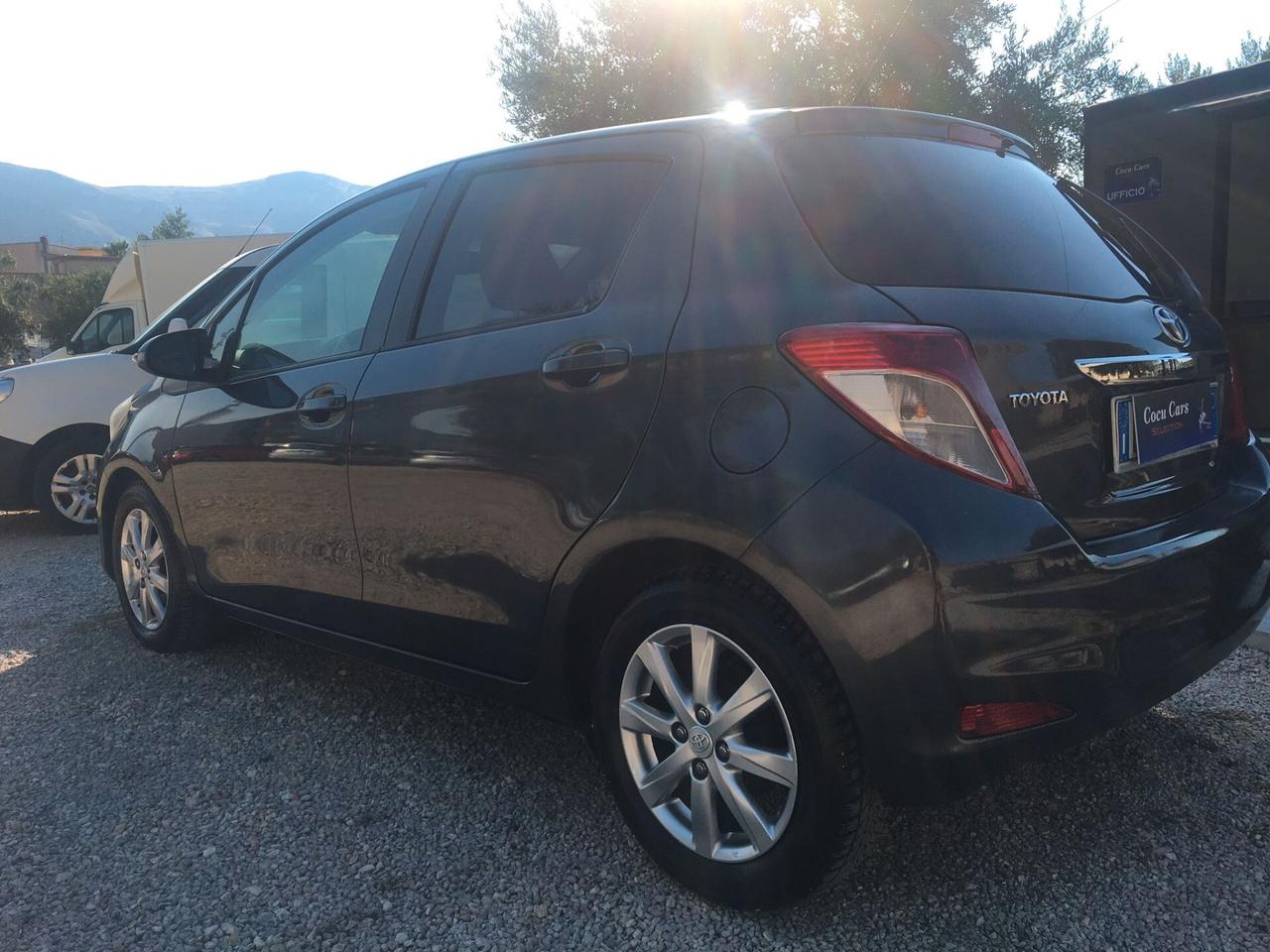 Toyota Yaris 1.3 5 porte Lounge CVT Stop & Start