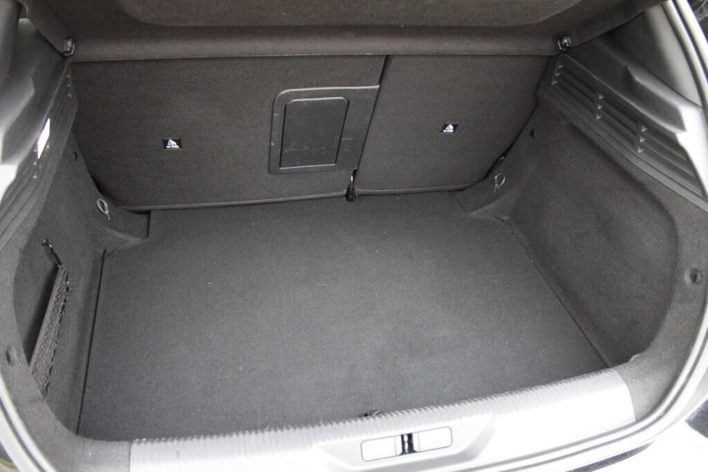 Peugeot 308 berlina EAT8 *LUCI AMBIENTE *PELLE