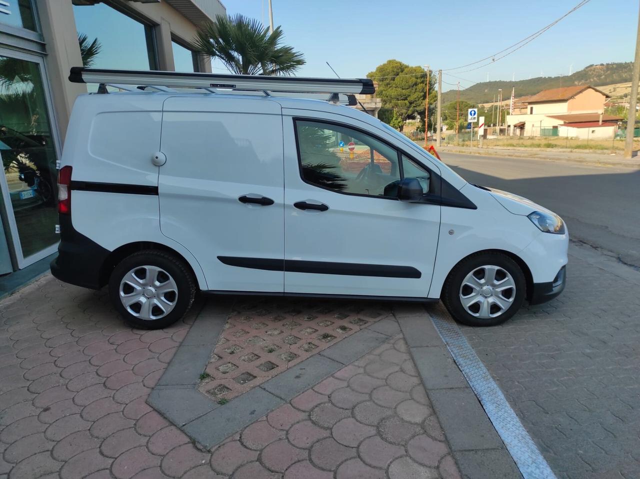 Ford Transit Courier 1.5 TDCi 75CV