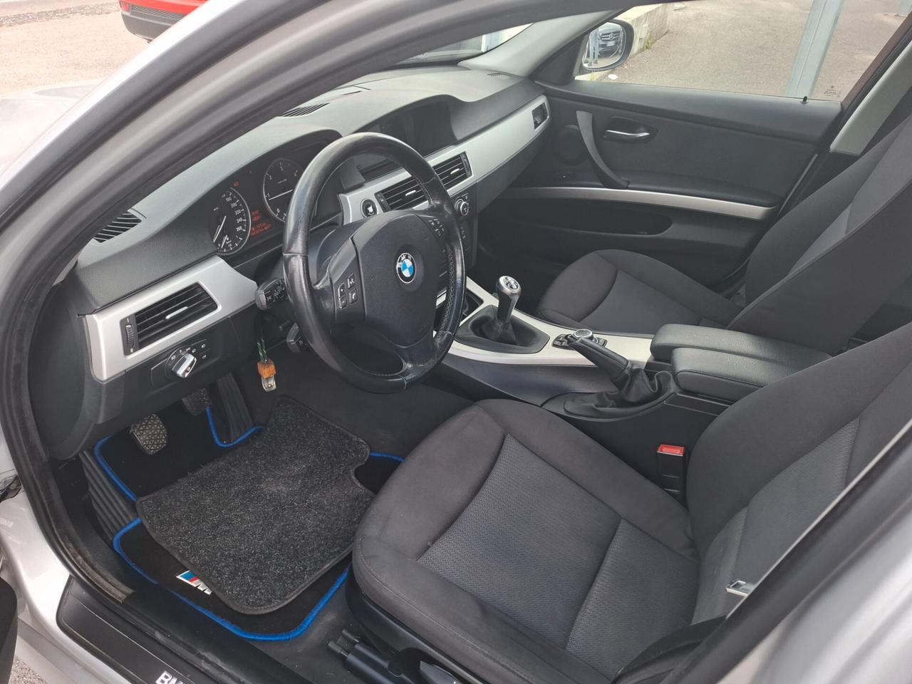Bmw 320d 177cv bxenon-navi anno 2010