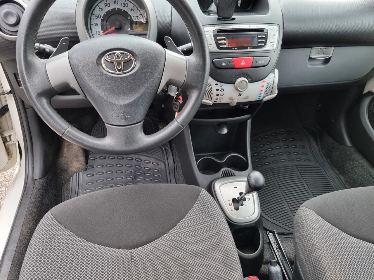 Toyota Aygo 1.0 12V VVT-i 5 porte Lounge Connect MMT