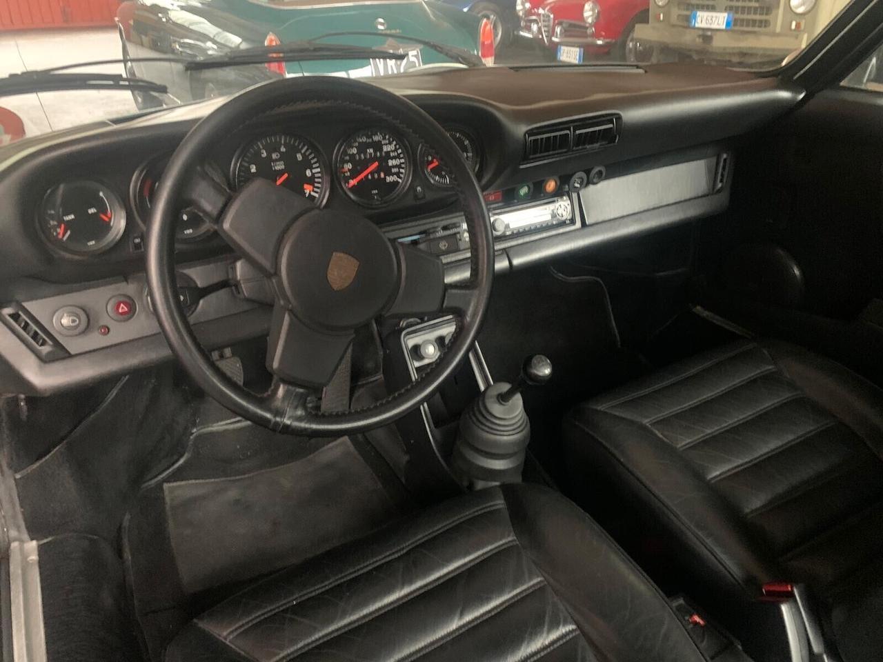 Porsche 911 3.3 Turbo Coupé anno 1980-930- 54000 km- un proprietario utilizzatore-motore nuovo con garanzia