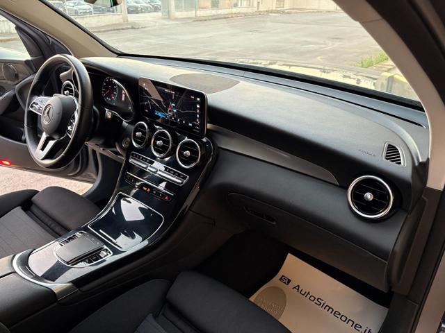 MERCEDES-BENZ GLC 300 de 4Matic Plug-in hybrid Sport.