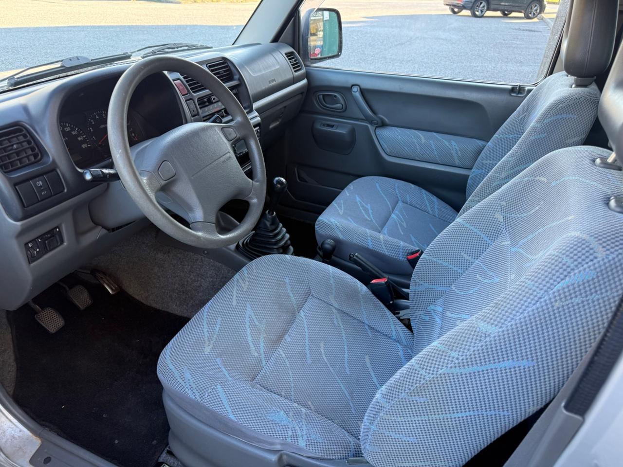 Suzuki Jimny - 1.3i 4WD JLX