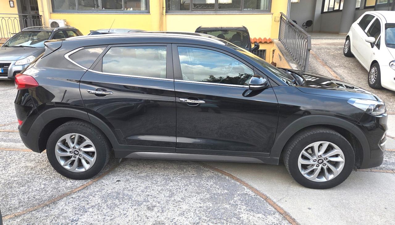 Hyundai Tucson 1.7 CRDi XPossible FULL GARANZIA