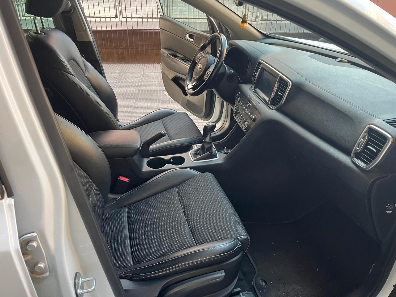 Kia Sportage 1.7 CRDI 2WD Class *Tetto Panoramico*