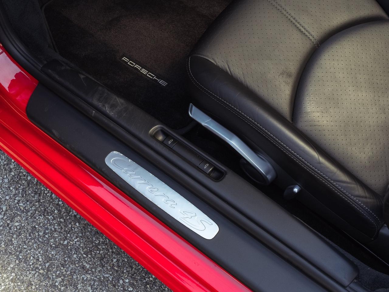 Porsche 911 Carrera 4S Cabriolet