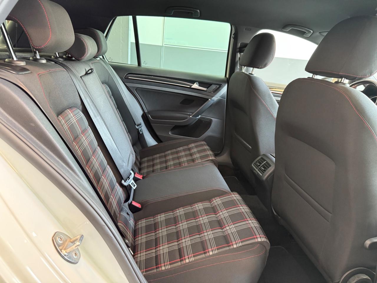 Volkswagen Golf GTI Performance 2.0 TSI DSG 5p. BlueMotion Technology
