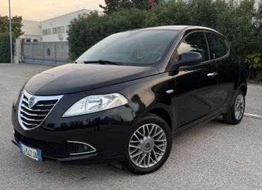 Lancia Ypsilon 1.3 MJT 95 CV 5 porte Platinum