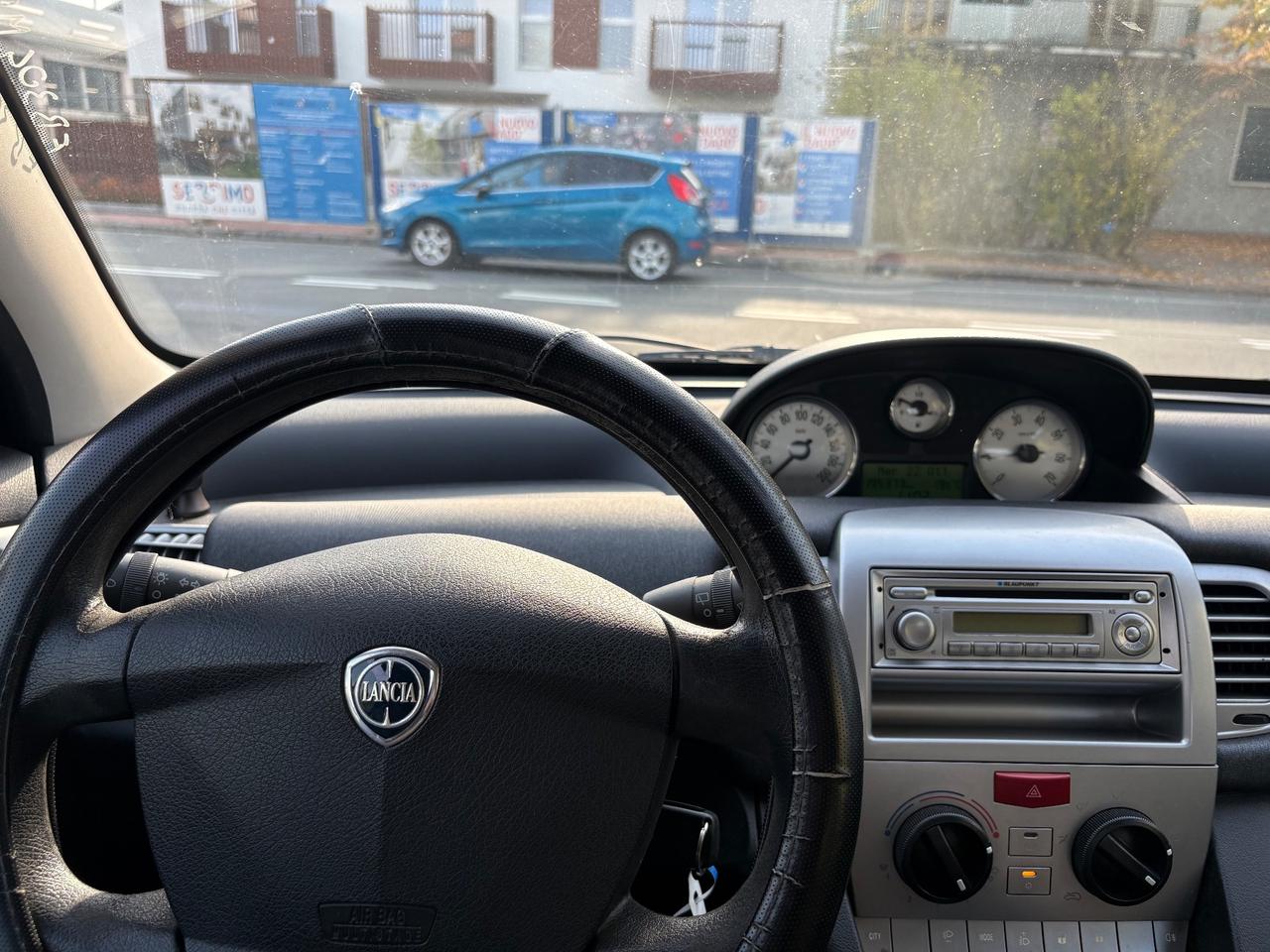 Lancia Ypsilon 1.2 69 CV New Oro