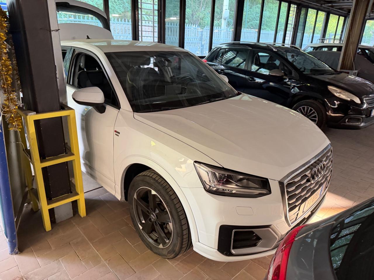 Audi Q2 2.0 TDI quattro S tronic Business