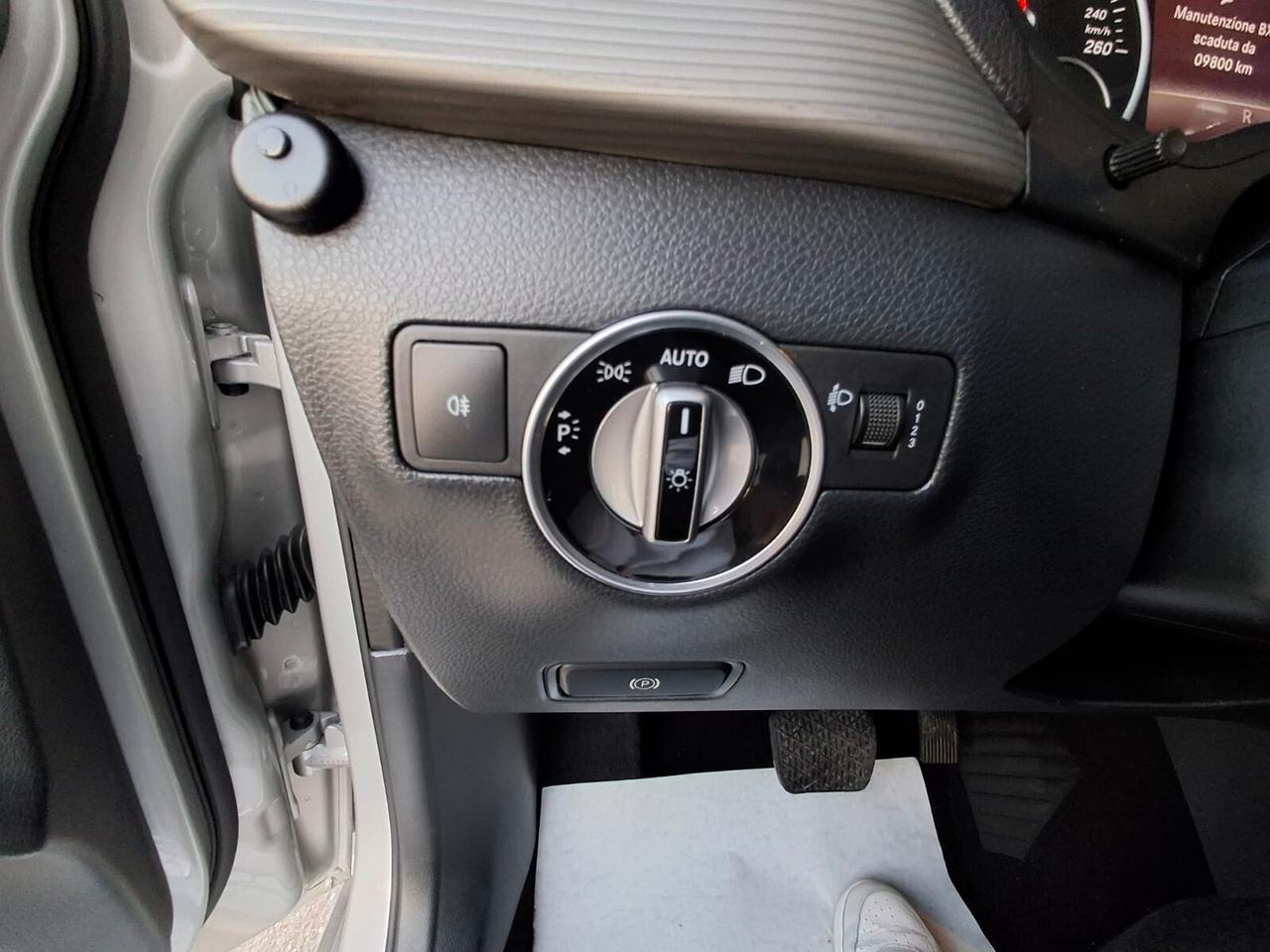 MERCEDES-BENZ B180 AUTOMATIC PREMIUM