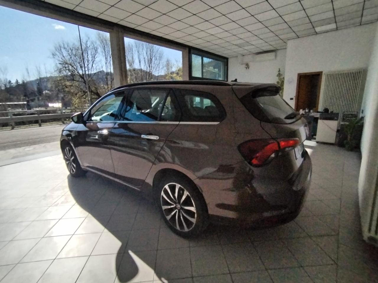 Fiat Tipo 1.6 Mjt S&S SW Lounge