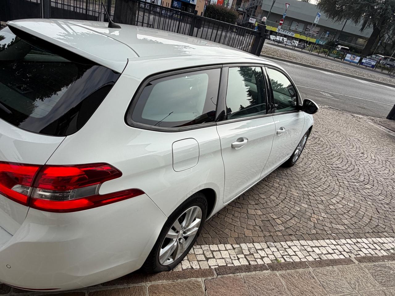 Peugeot 308 BlueHDi 130 S&S Active