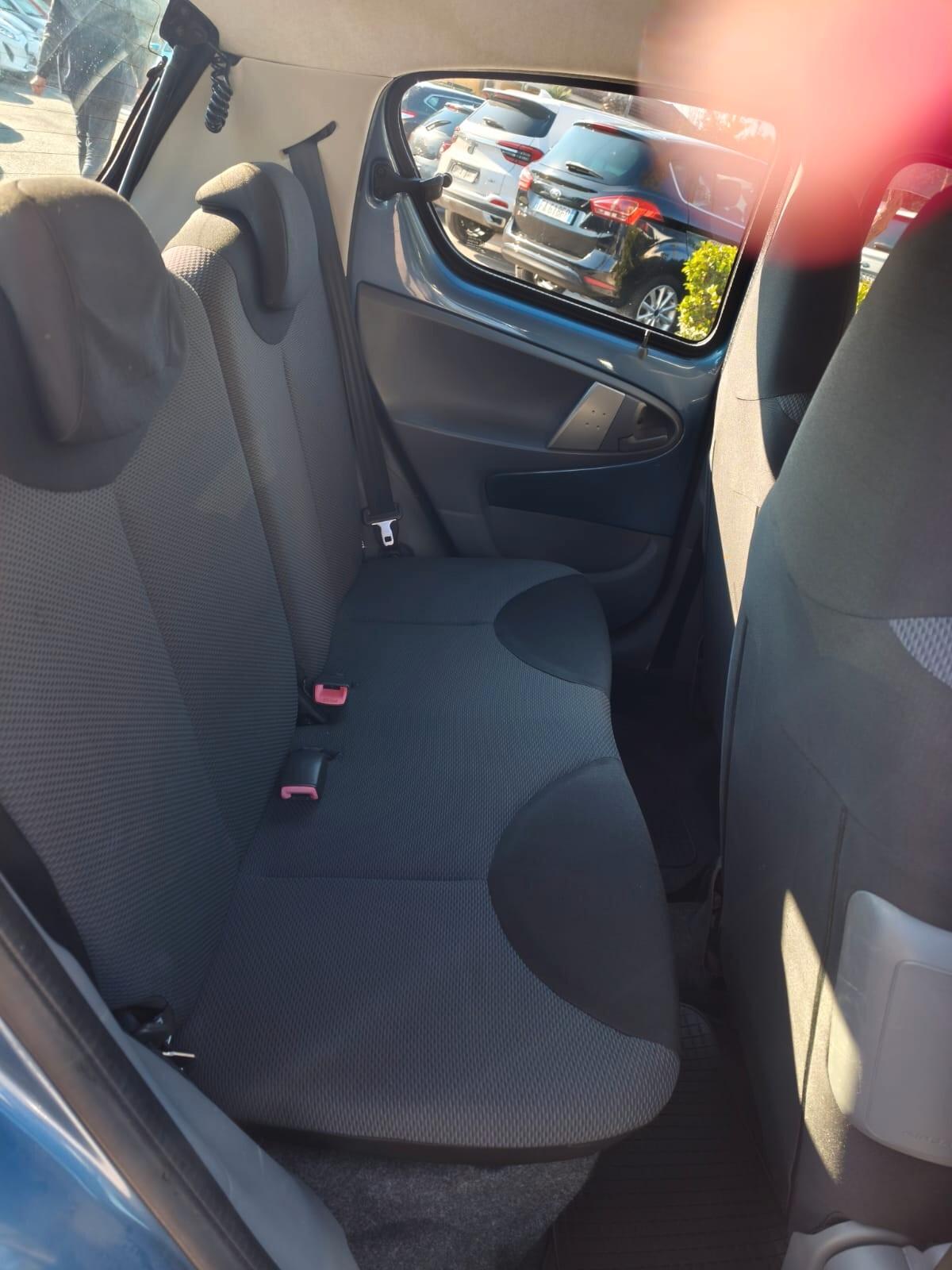 Toyota Aygo 1.0 12V VVT-i 5 porte Sol