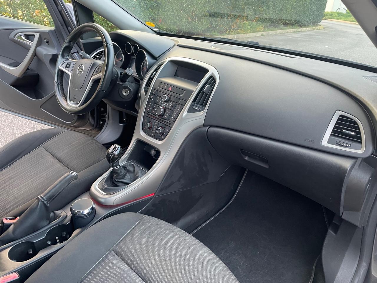 Opel Astra 1.7 CDTI 110CV 5 porte
