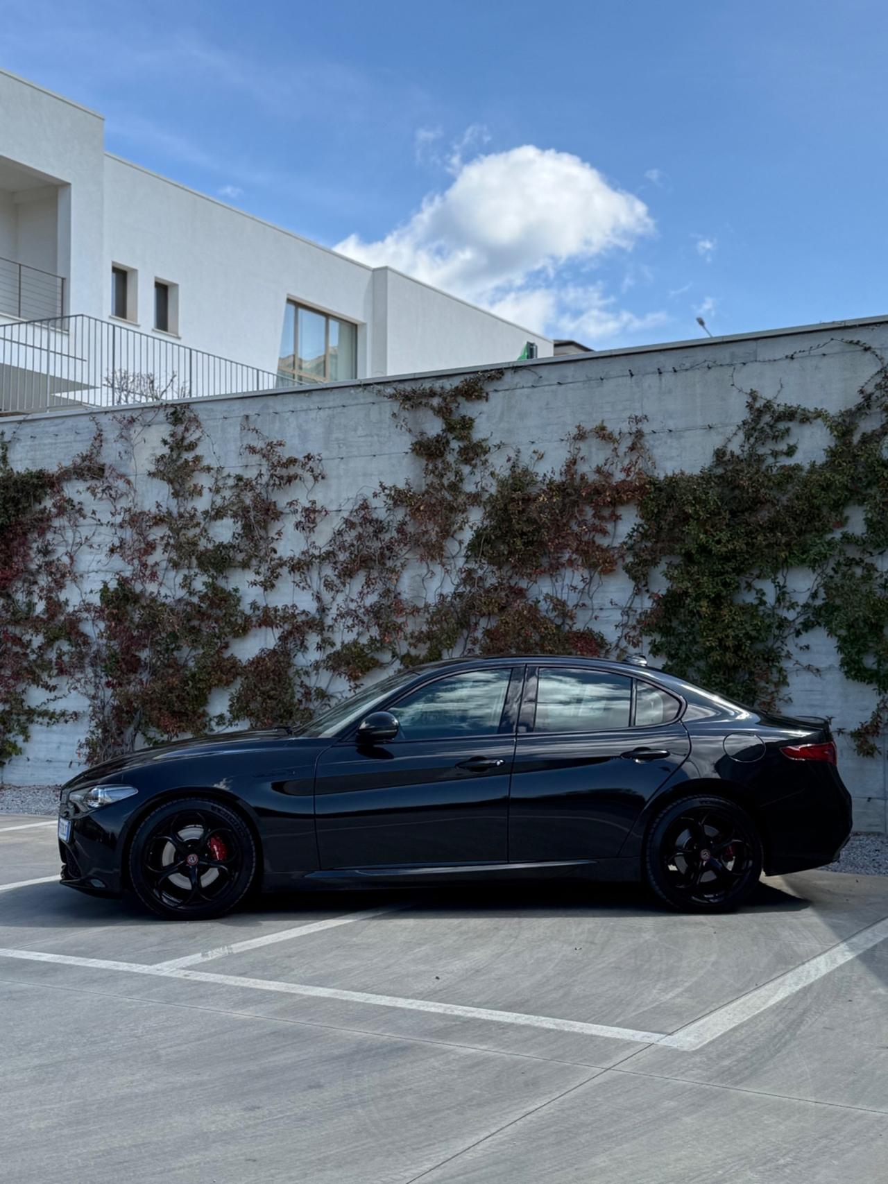 Alfa Romeo Giulia 2.2 Turbodiesel 210 CV AT8 AWD Q4 Veloce