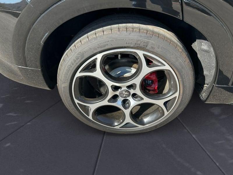 Alfa Romeo Tonale 1.3 280 CV PHEV AT6 Q4 Veloce