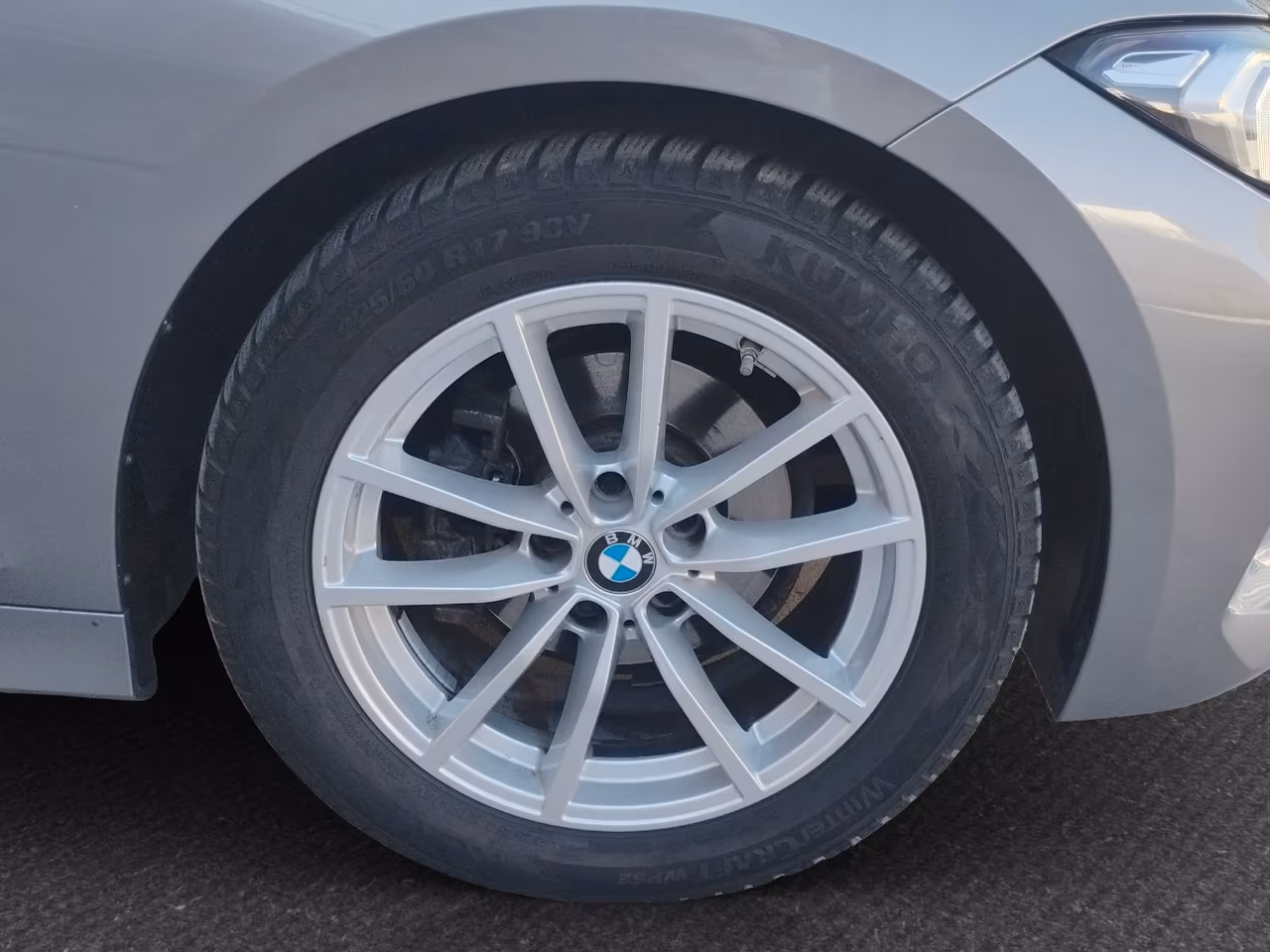 BMW 318 d Touring mhev 48V auto