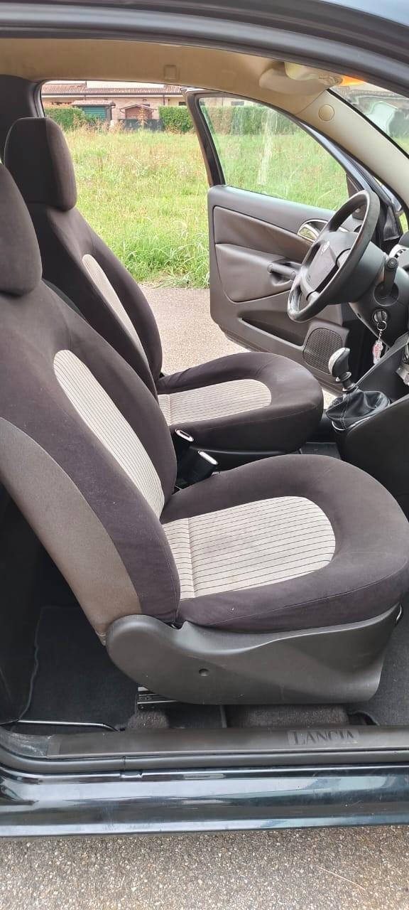 Lancia Ypsilon 1.2 Argento