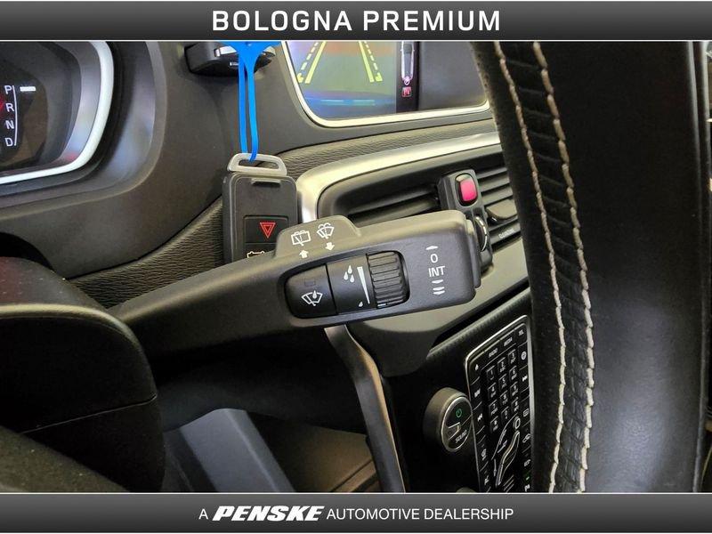 Volvo V40 T3 Geartronic R-design