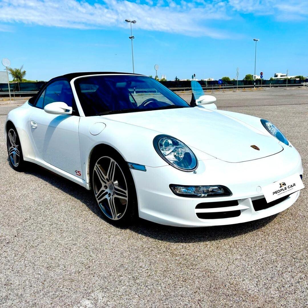 Porsche 911 Carrera 4S Cabriolet - 355CV