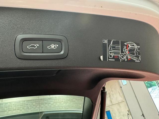 VOLVO XC40 T5 Recharge Plug-in Hybrid Inscription Expression